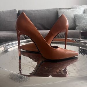 !!! BRAND NEW ZARA BROWN PUMPS !!!